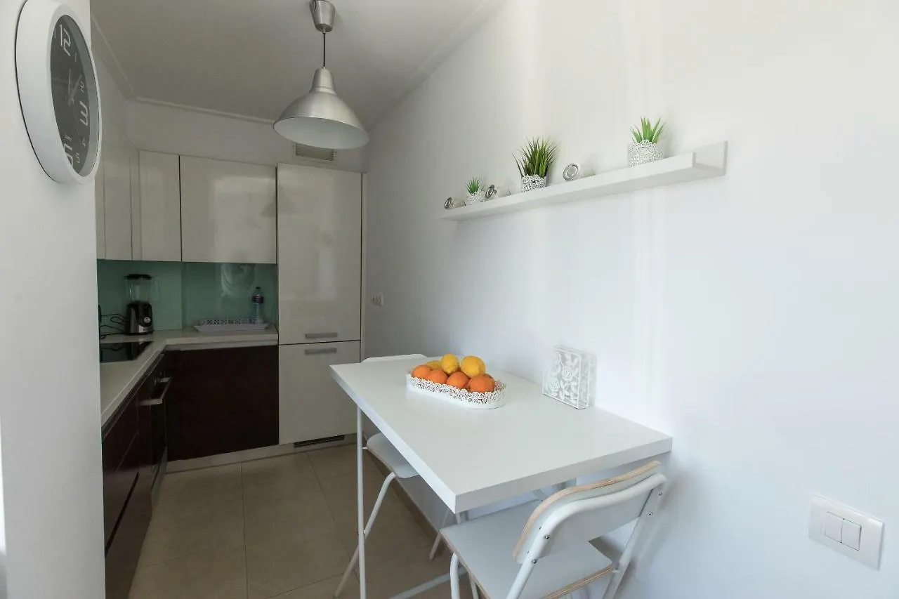 Charming Apartment With Balcony & Pool Lisboa